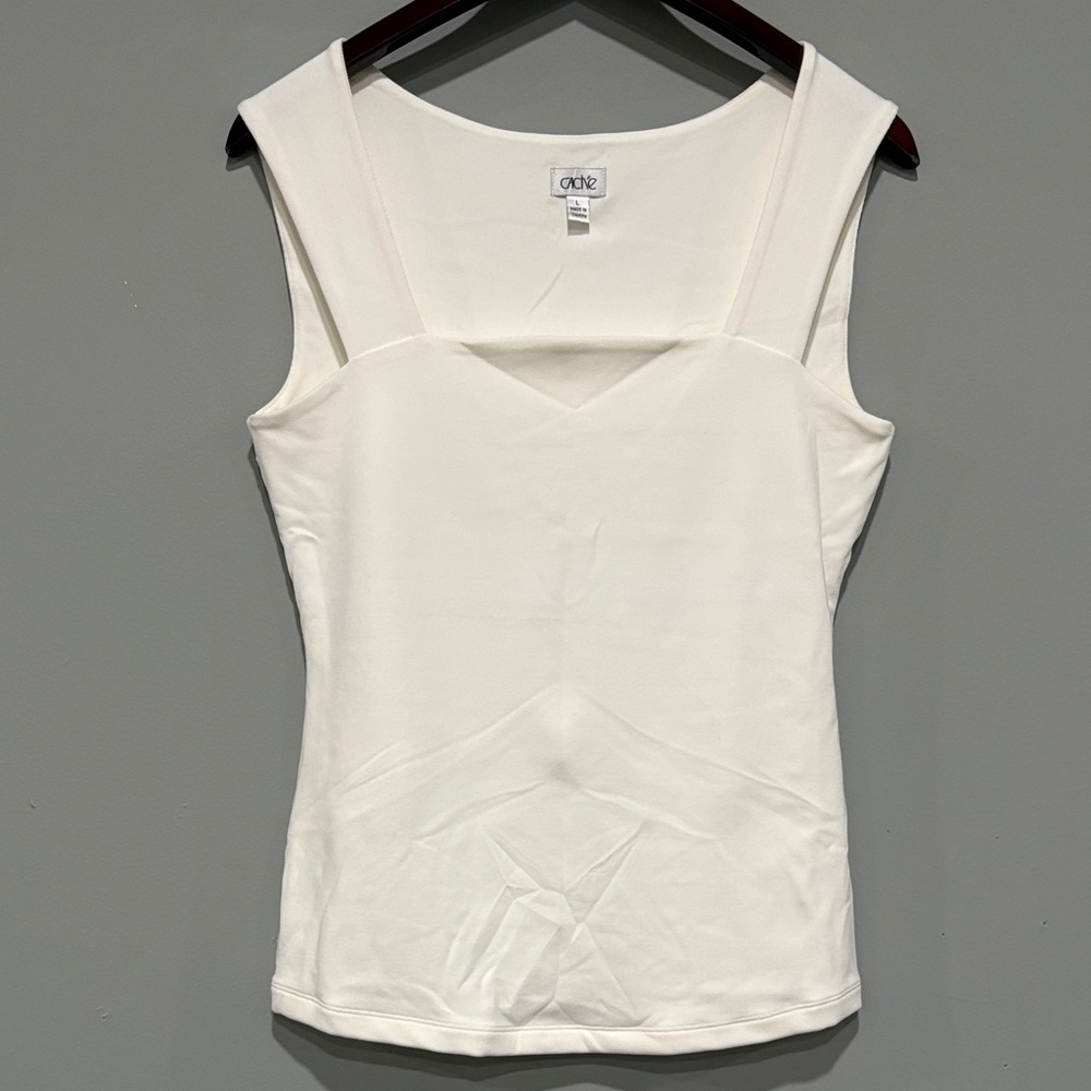 Cache Elegant White Tank Top